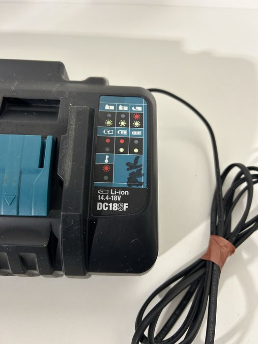 Makita DC 18SF incarcator 4 posturi