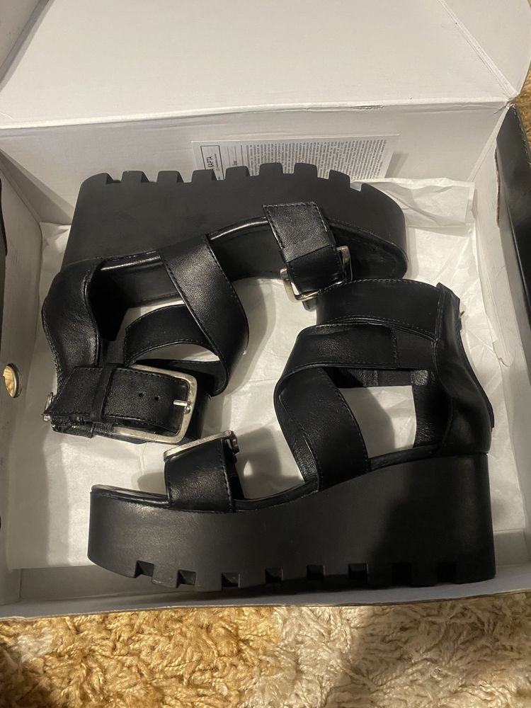 Сандали Constantine Shoes