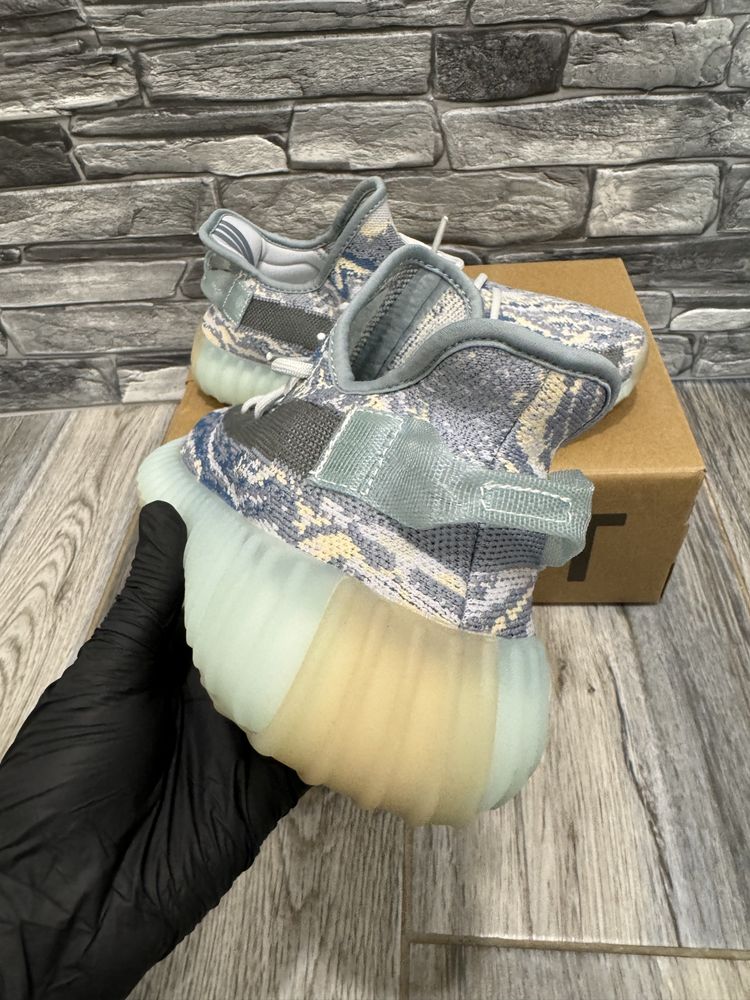 Yeezy 350 v2 MX Frost Blue