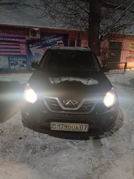 Продам кроссовер китаец chery tiggo fl