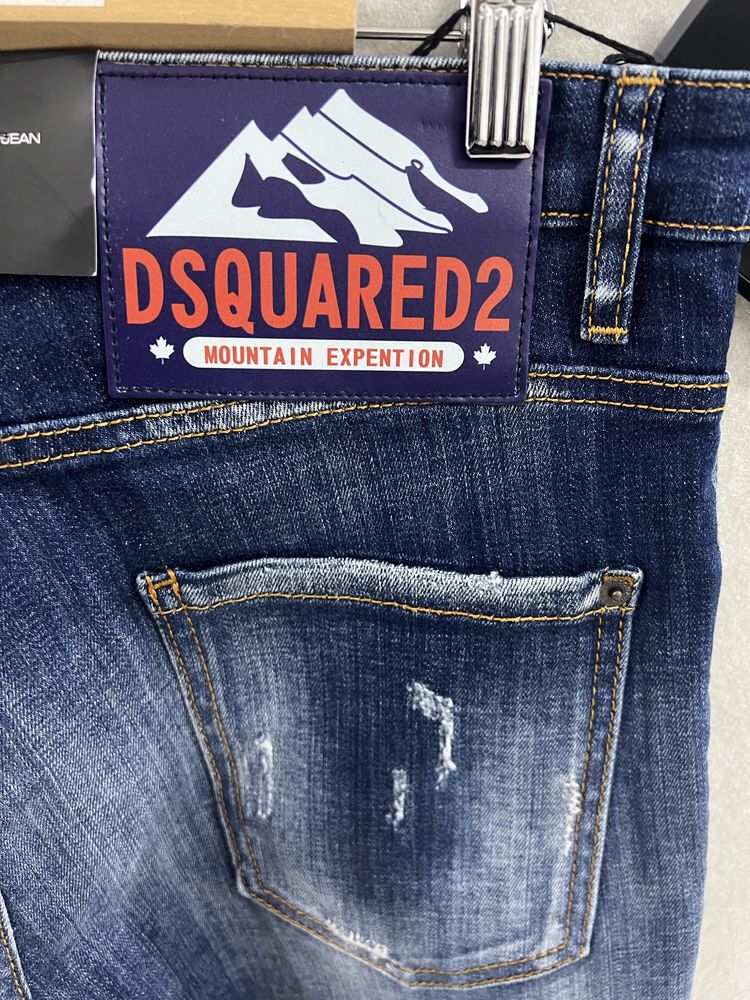 Reducere! Blugi Dsquared2 marimi diferite Slim Fit