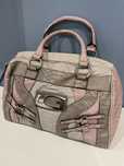 Дамска кожена чанта Guess