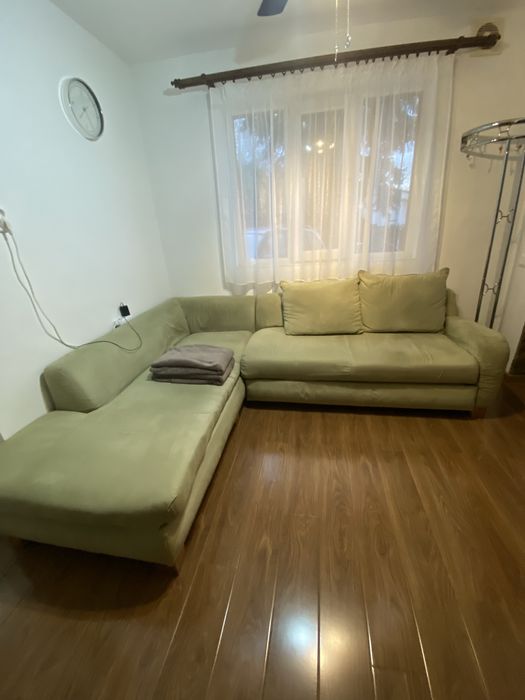 Coltar extensibil din material Alkantara .