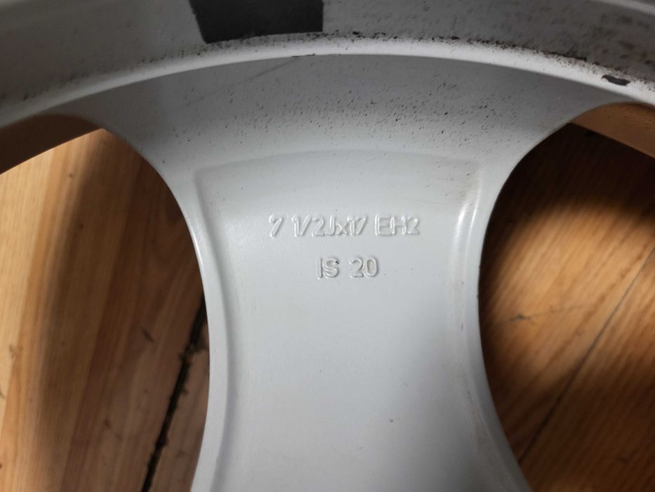 Bmw 17" 5x120 с гуми 225/50/17 оригинални джанти