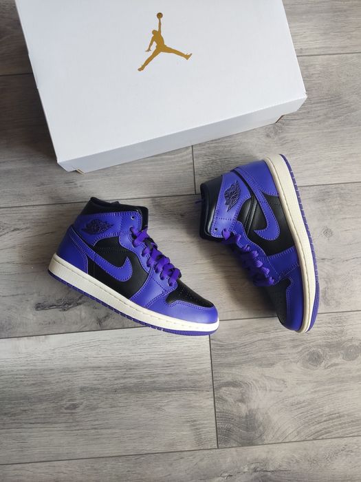 Air Jordan 1 Mid Black Purple