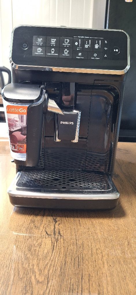 Кафе автомат Philips ep3241