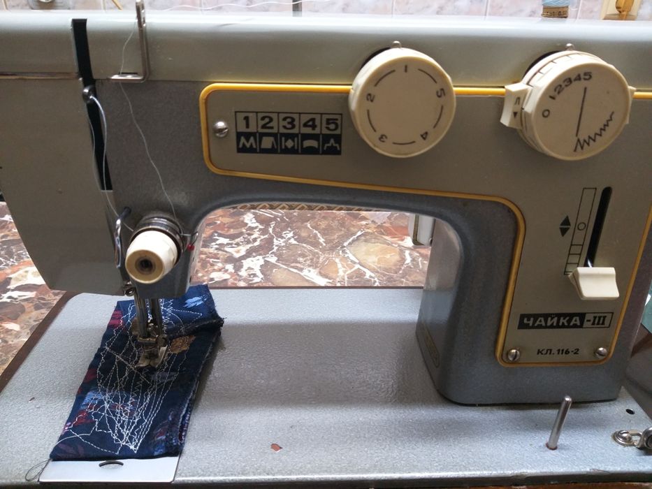 Masina electrica de cusut