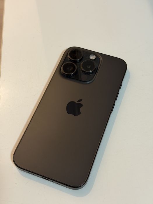 iPhone 15Pro 256GB Black titanium