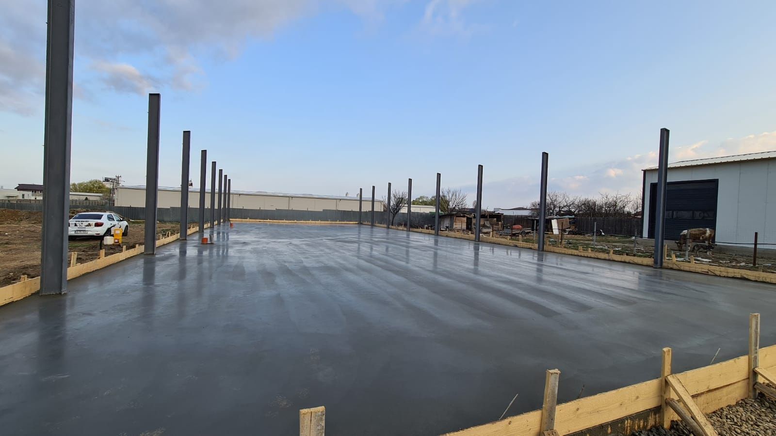 Sapa beton industrial cu Elicopter si Cuart - platforme betonate
