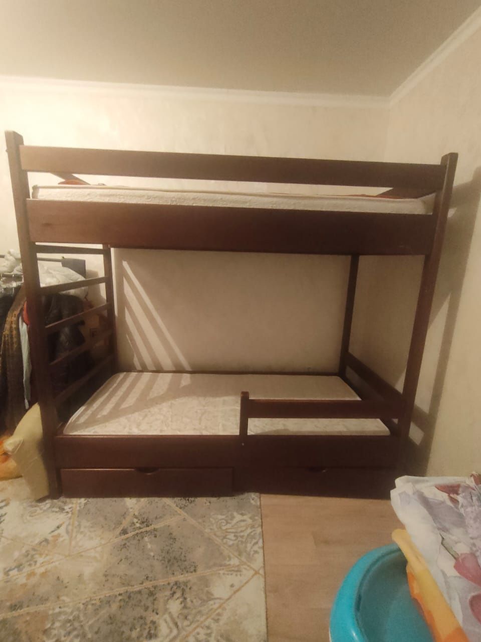 Продам детскую кроватку