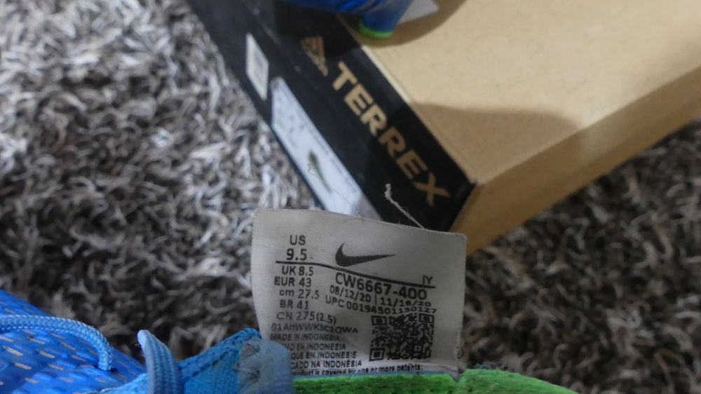 Ghete de fotbal Nike Phantom