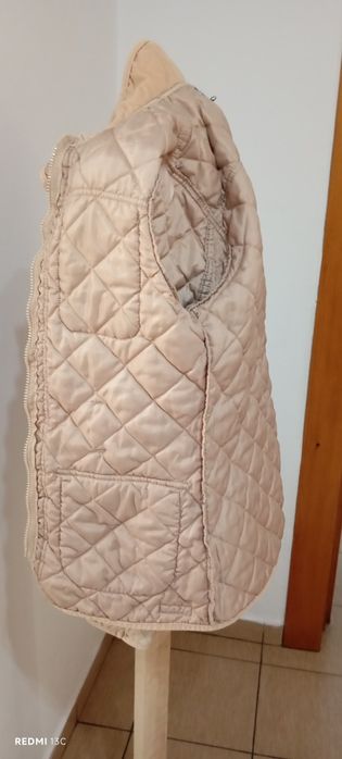 Geaca damă cambrată mărimea M  ,bej