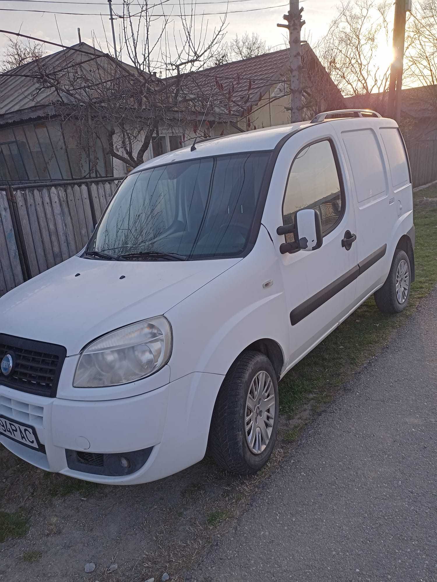 Autoutilitara Fiat Doblo Cargo