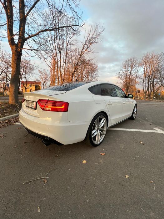 Audi A5 2.0tdi  full S-line  2013