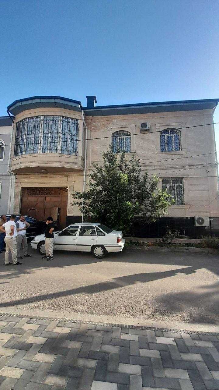 Срочно продаётся дом 4,8 сотих, Яккасарайском р-н,  (Братские могилы)