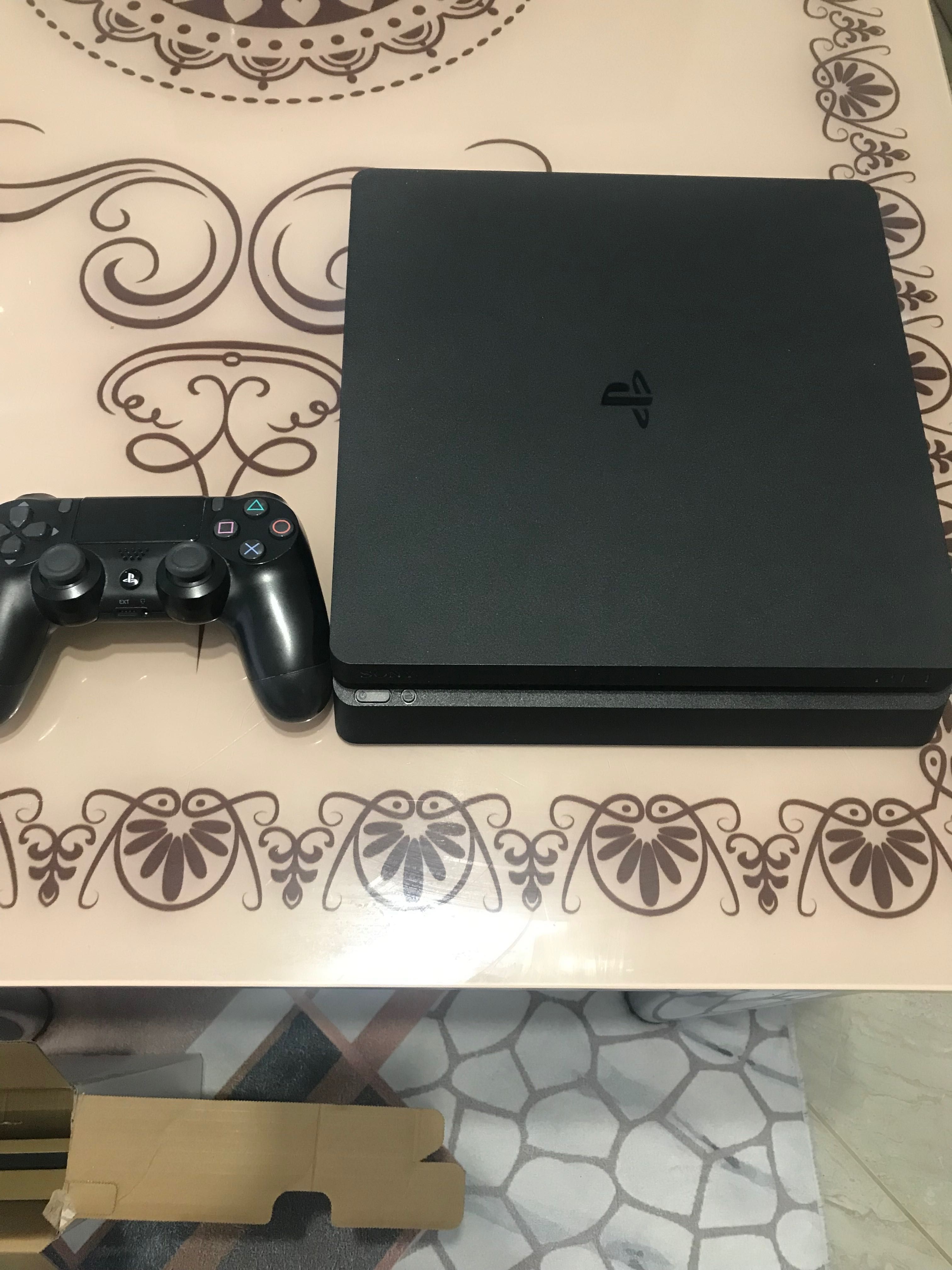 PS4 slim. 7 игри