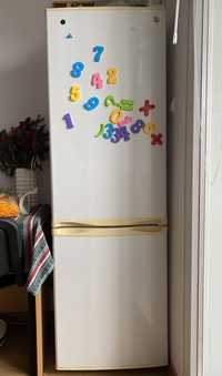 Хладилник с фризер NEO