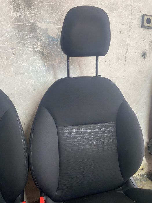 Предни седалки за Пежо 208 и Пежо 308
