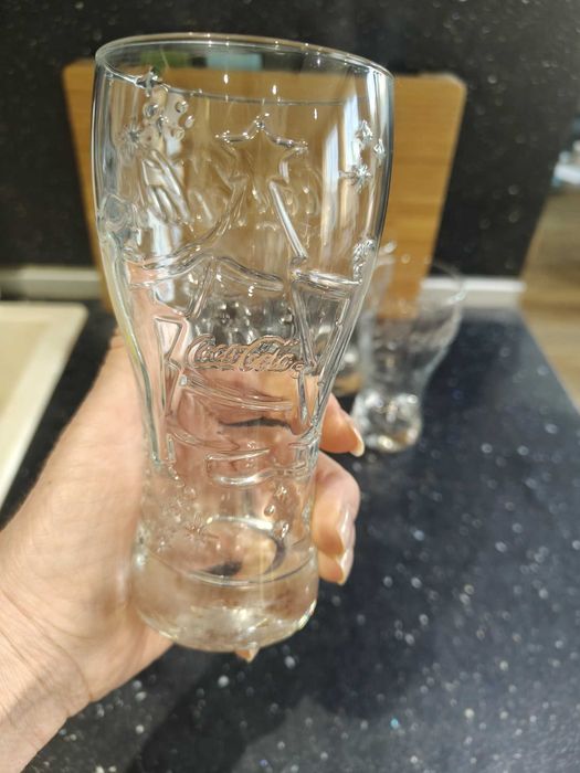 Коледни     чаши