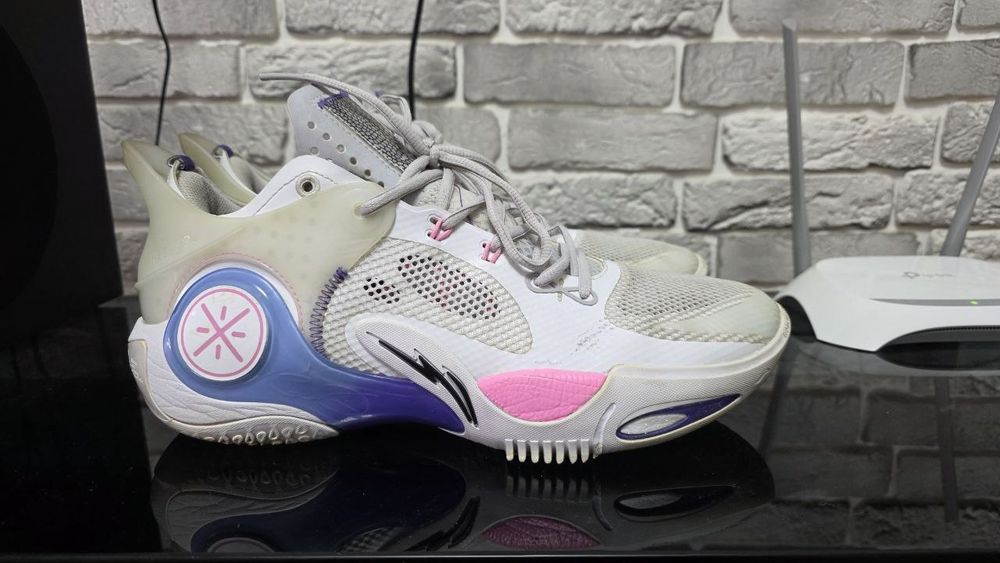 Оригинальные кроссы Li-ning