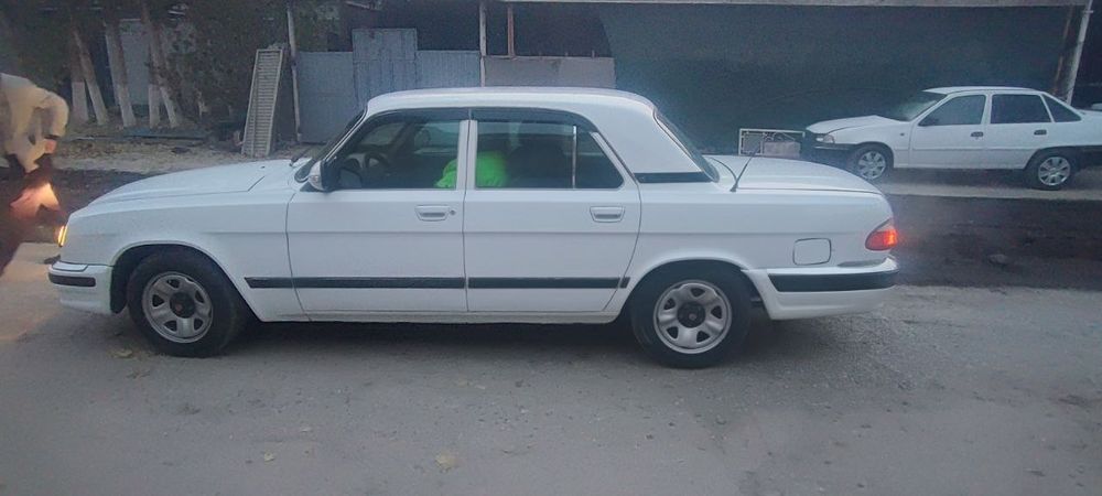 Volga GAZ 31105 avtomobili