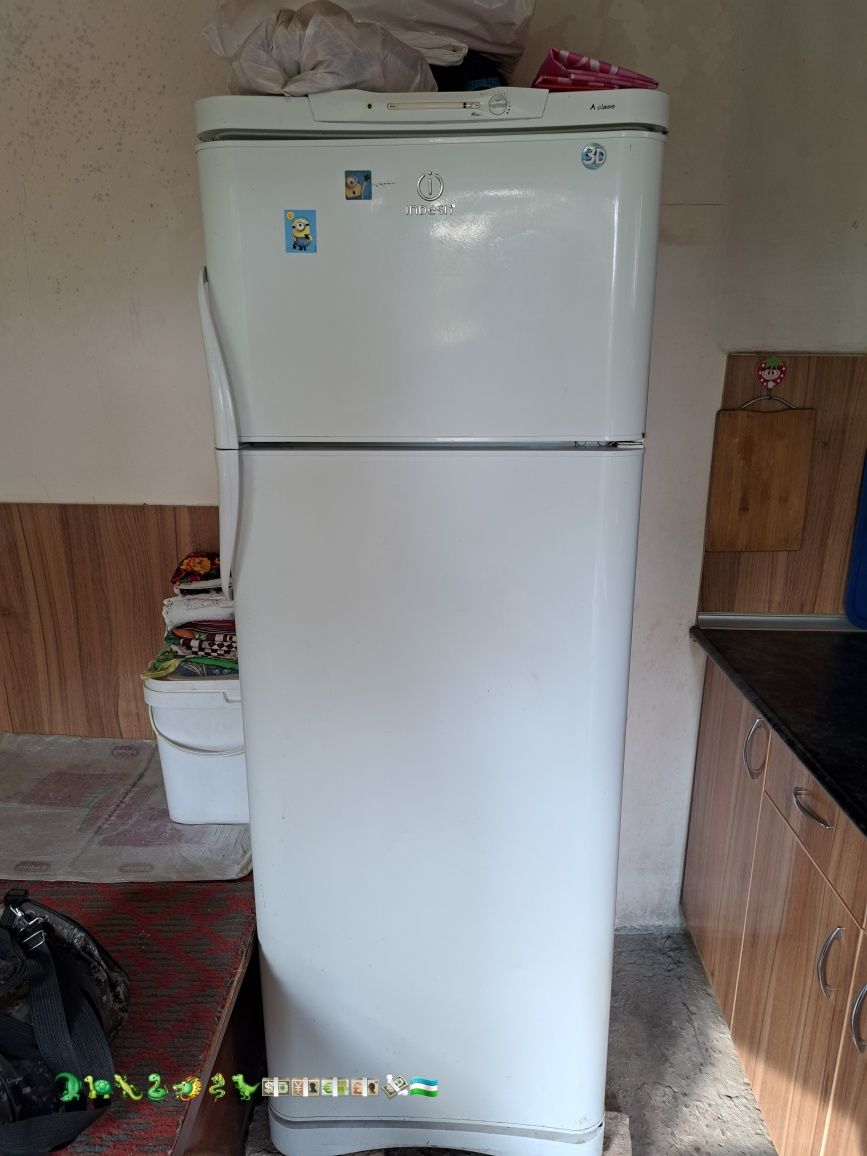 Indesit xaladilnik iwlawi yaxwi puli keliwiladi