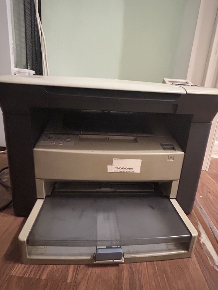 HP LaserJet M1005 МФУ лазерный (печать, копия, сканер)