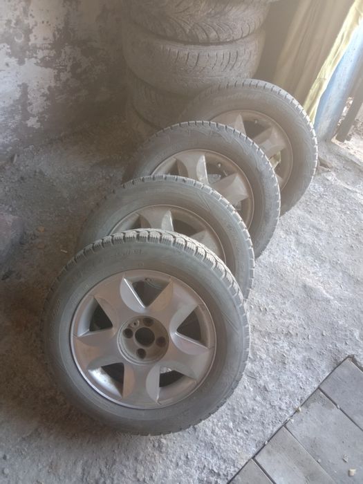 Продам диски с резиной на 15