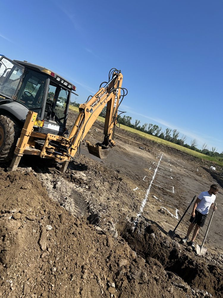 Inchiriez miniexcavator miniincarcator buldoexcavator demolari