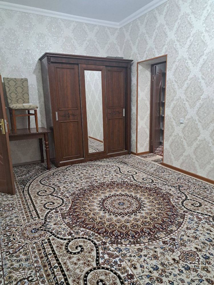 Сдается 2-х комнатная квартира на массиве Феруза