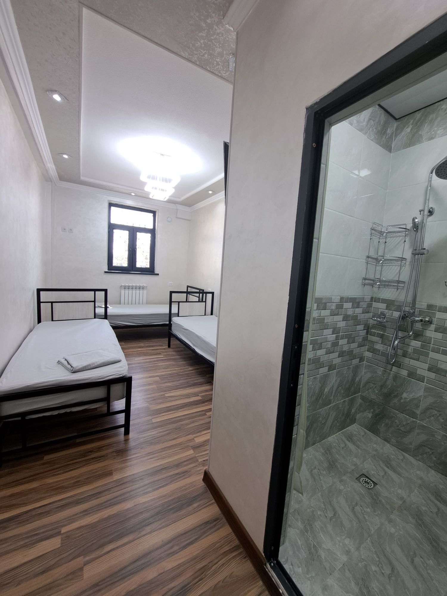 Hostel YUNUSOBOD SAMPI SELXOZ yaqinida 50000
