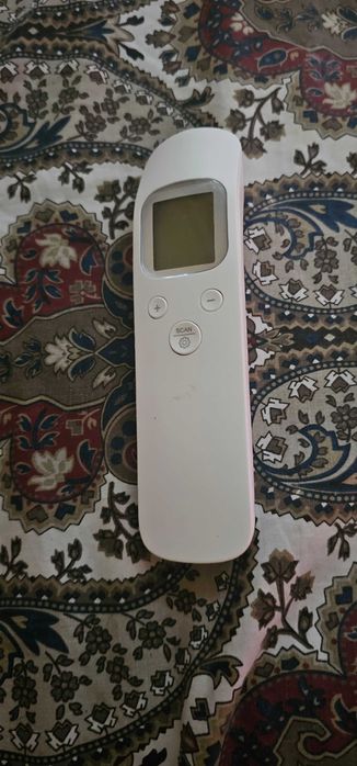 termometru fara atingere pistol