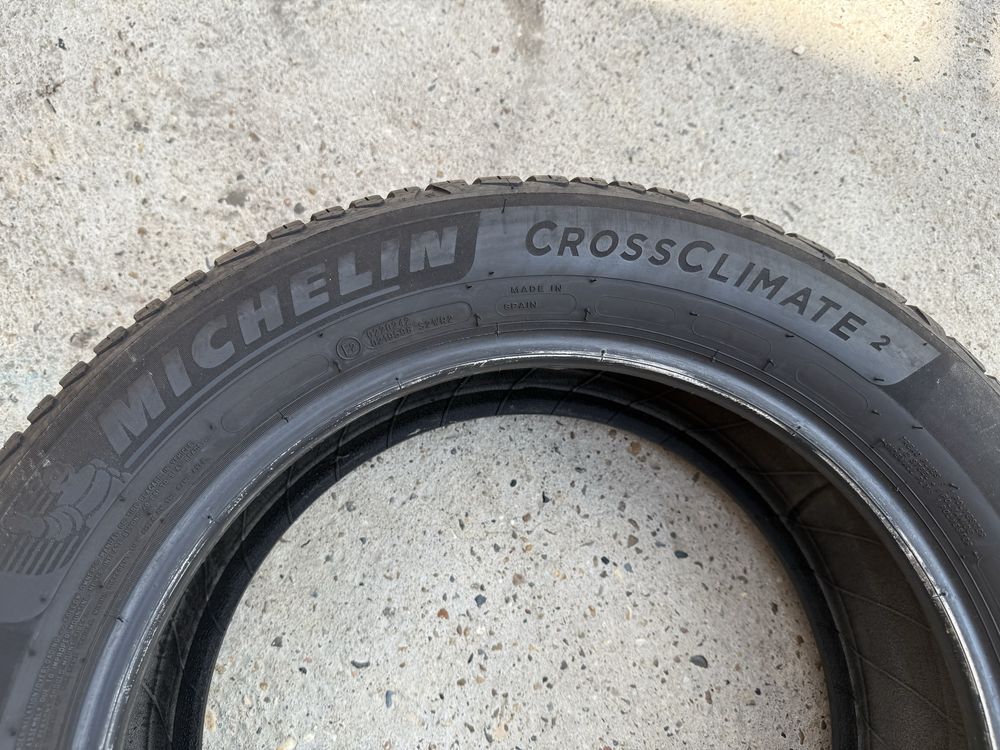 Michelin Cross Climate2 215/55R17