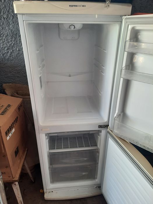 Продам 2 холодильника