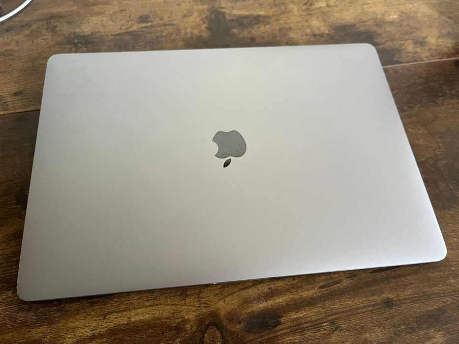 MacBook Pro 15” 2017, i7 2.8GHz,  16GB RAM, 512GB SSD