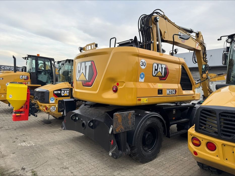 Excavator pe roti
