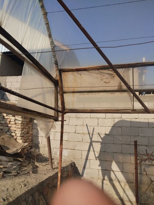 Парник. Иссикхона сотилади 2.60