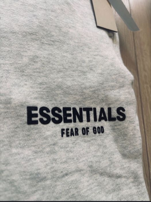 Essentials долнище SS22 baggy