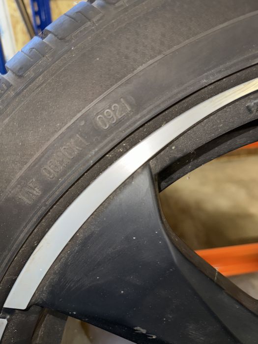 De vanzare  4 Jante pe 19 + cauciucuri semperit vara 245/45R19