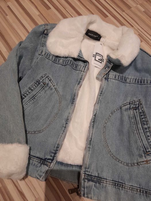 Ново дамско дънково яке с пух