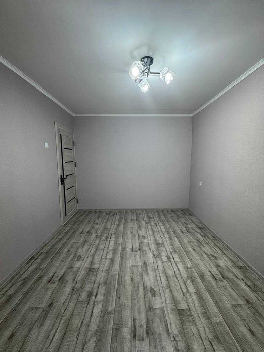 Срочно! 2/5/5 массив Авиагородок. 40м2. Балкон 1,2/3. Новый ремонт!