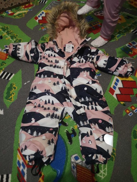 Salopeta cu pantaloni lungi