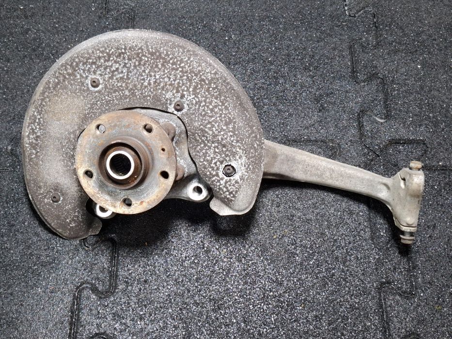 Fuzeta stanga fata AUDI A4 IV Avant 8K5, B8 2007 - 20152.0 TDI CAGA, C