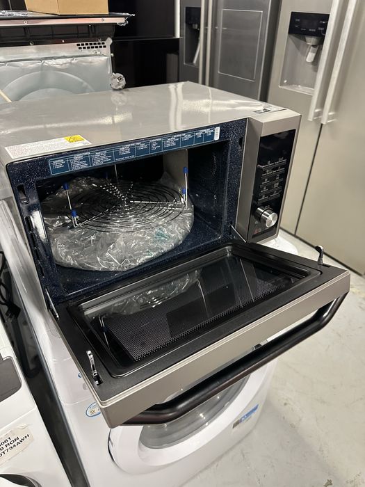Cuptor microunde + grill + hot-air Samsung MC32J7035AS/EF