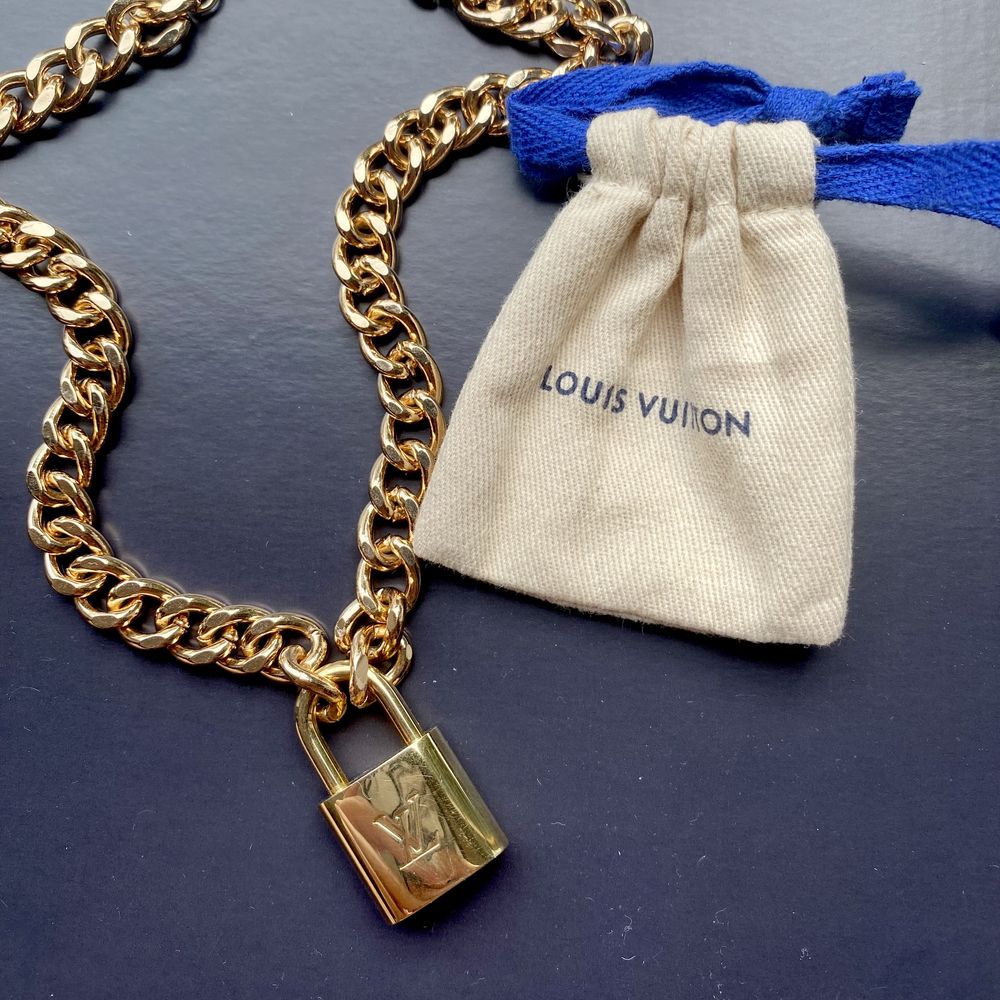 Louis Vuitton Padlock Necklace (Lantic Lant Colier cu Lacat Aur)