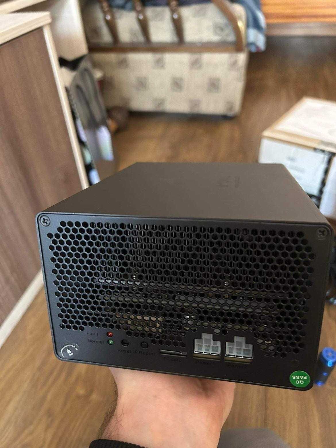 Miner Ipollo V1 mini SE plus 400-450 mh/s Mining ASIC