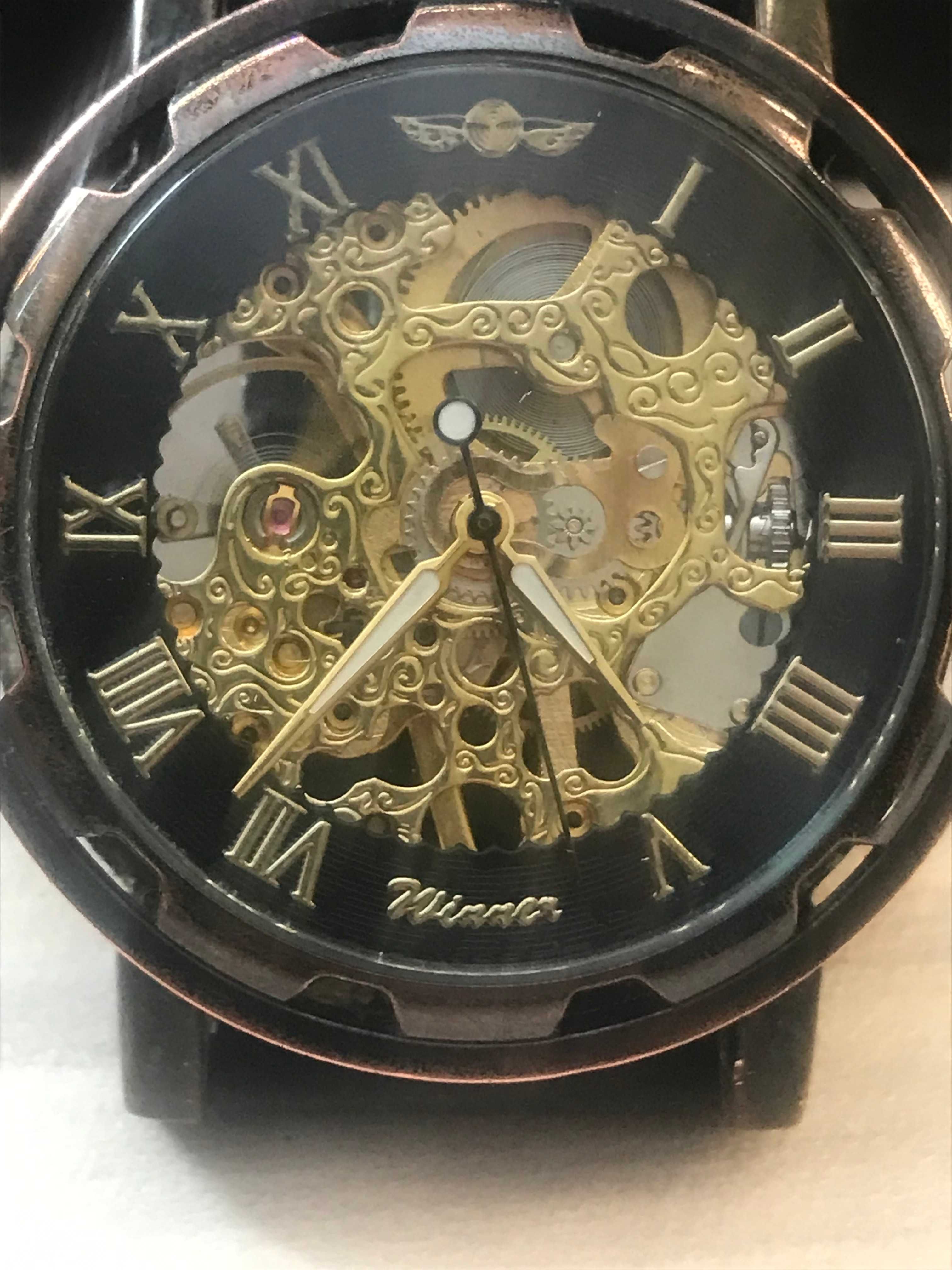 Механичен часовник Скелетон