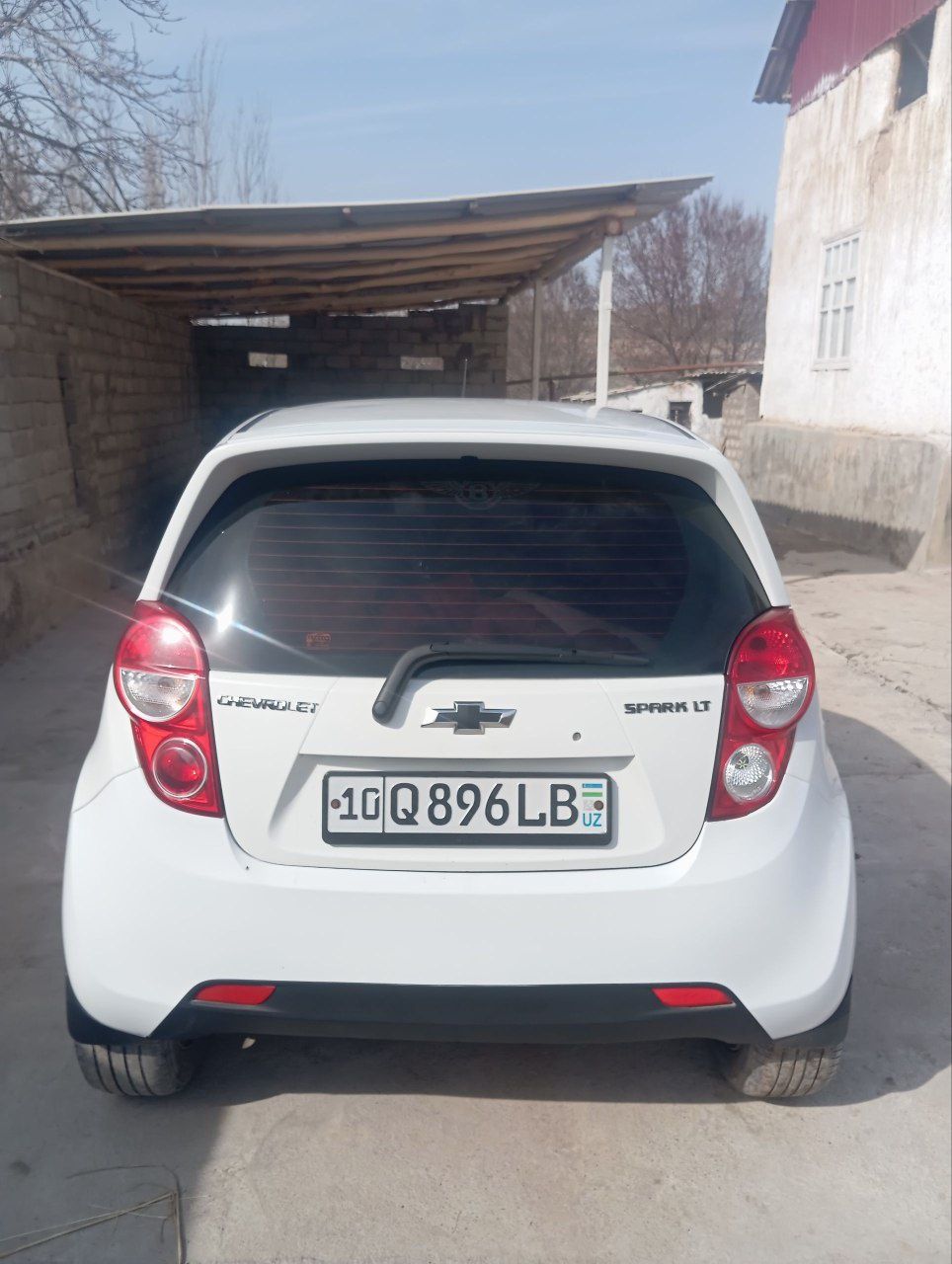 Spark avtamabil oq