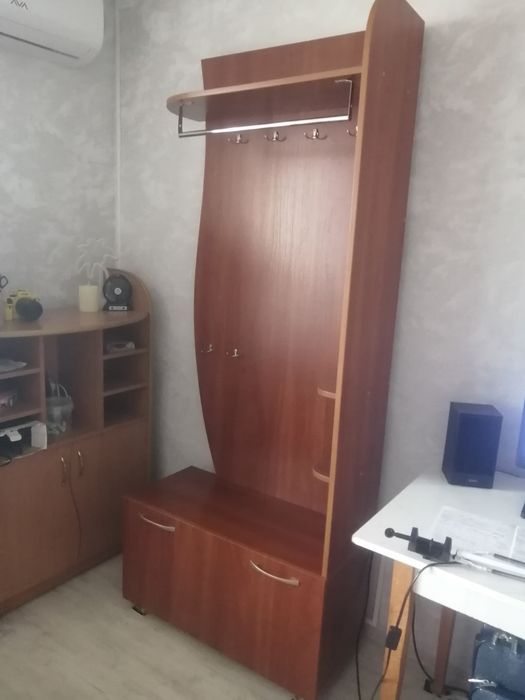 Продам прихожую, б/у.
