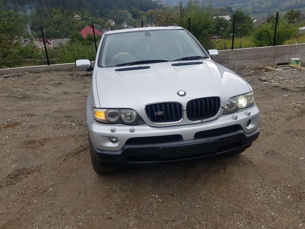 Dezmembrez bmw x5 218 hp